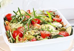 Baked mixed vegetable © Brebca - Fotolia.com Vegetarisches Essen - Gebackenes gemischtes Gemüse